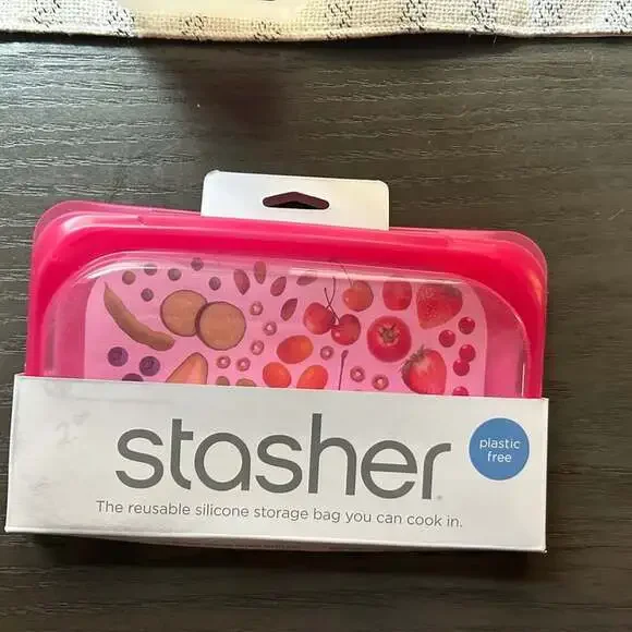 Stasher Reusable Silicone Storage Bag Snack Size‎ Raspberry