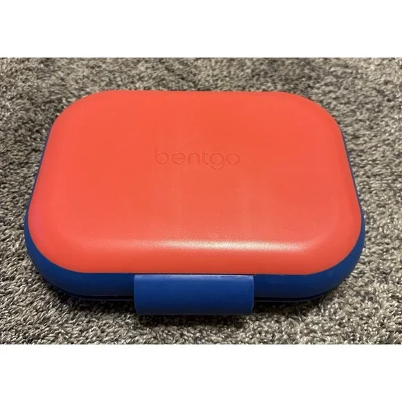 Bentgo Bento Box 4 Compartments Red Blue Rectangular Plastic Snap Lid Reusable