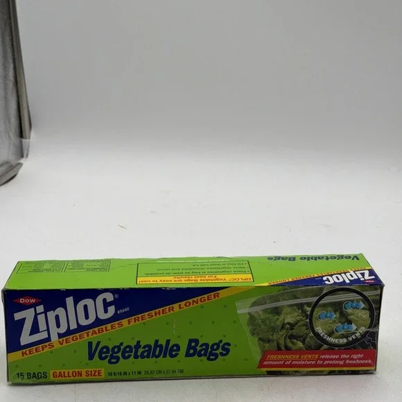Vintage Dow Ziplock Bags Gallon Size 1993 Kitchen Set Tv Movie Prop Design