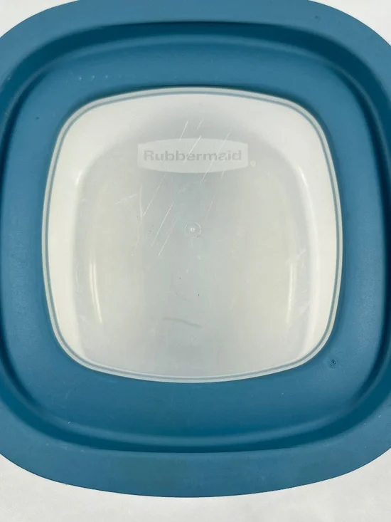 XLarge Rubbermaid Food Storage Container with Blue Lid 14 Cups, 3.3 Liter 7J69 7