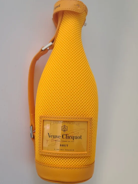 Veuve Clicquot Champagne Insulated Neoprene Ice Jacket Bottle Sleeve Cover 750ml