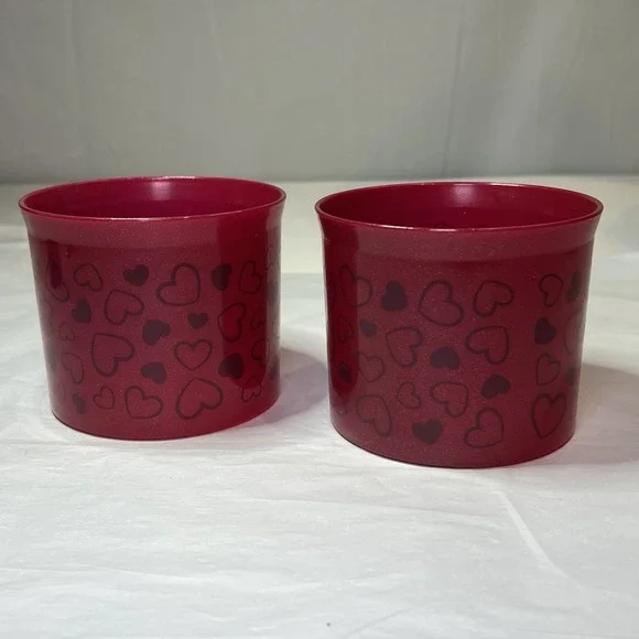 Tupperware Set of 2 Valentine Sparkly Red w/Printed Hearts 4623b-1 No‎ Lids