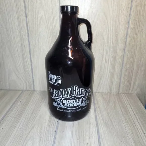 Vtg Happy Harrys Bottle Shops Amber Bottle Fargo, North Dakota