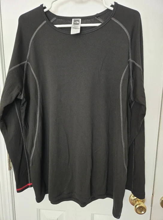 The North Face Men’s Black Long Sleeve Crew with Contrast Stitching Size XXL