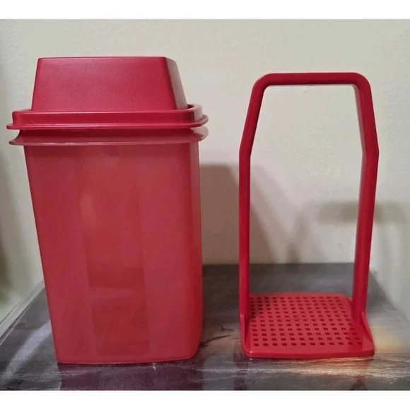 Tupperware‎ Red 1330.11 Pick A Deli 3 Piece Pickle Olive Keeper Container