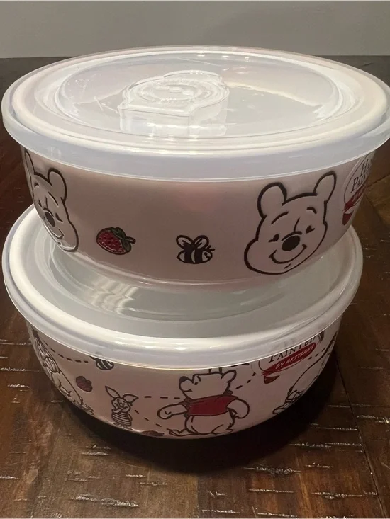 Disney Winnie the Pooh Strawberry Nesting Bowls with Pressure Release Lids Set