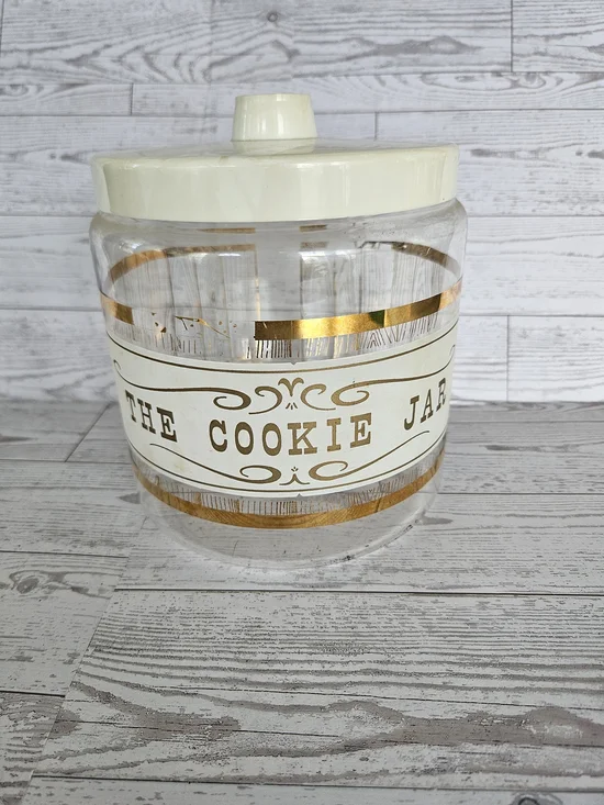 VINTAGE PYREX COOKIE JAR