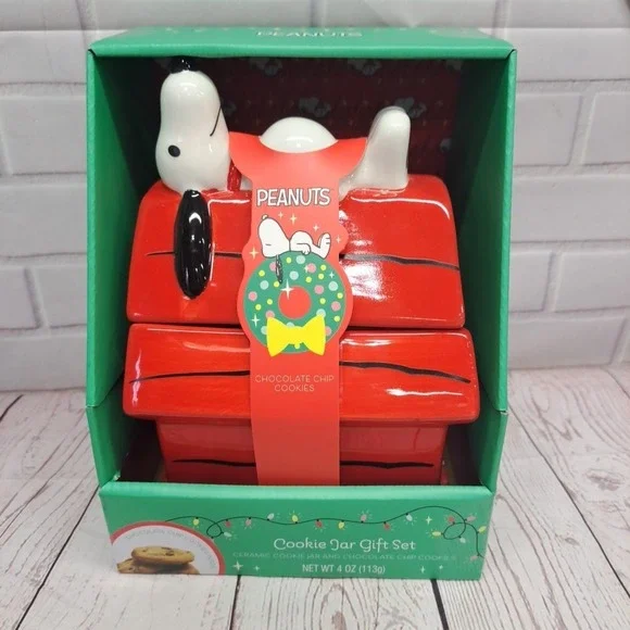 Peanuts Snoopy Doghouse Cookie Jar Gift Set, Ceramic W/Cookies