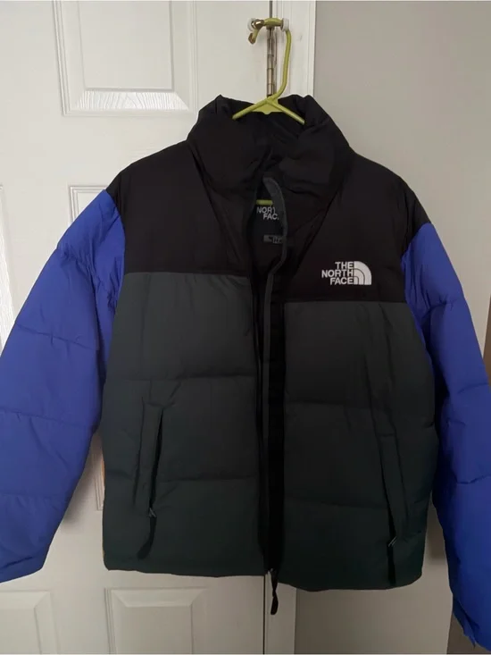 The North Face Men’s Black, Blur, Green Puffer Jacket