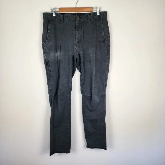 North Face Dark Gray Cargo Straight‎ Leg Pants Men's Size 34