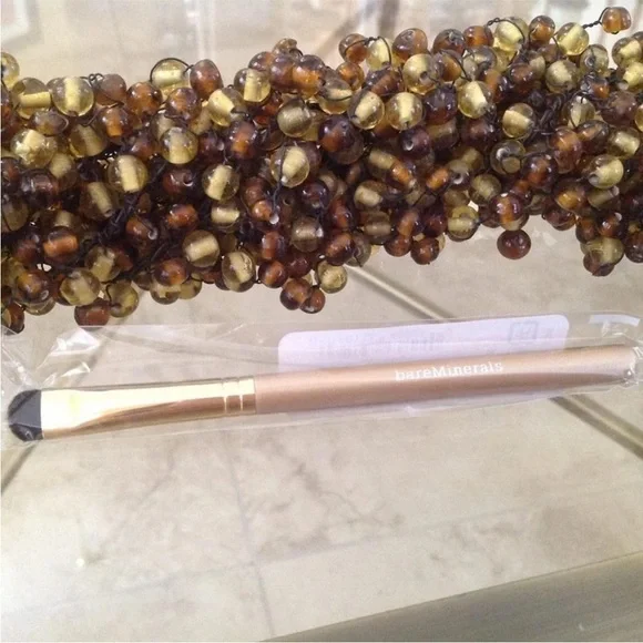 bareMinerals Smoky Sudger Brush - Sealed