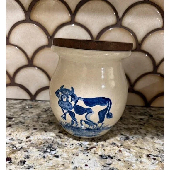Casey Pottery Marshal Texas Jar w/ lid 6”Tall Vintage
