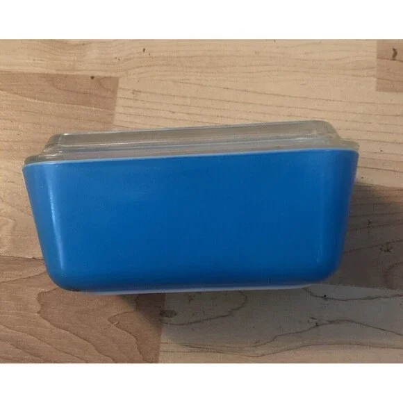 Vtg Aqua Blue PYREX 1-1/2 PINT 0502 Ovenware Refrigerator Dish w/Ribbed Lid