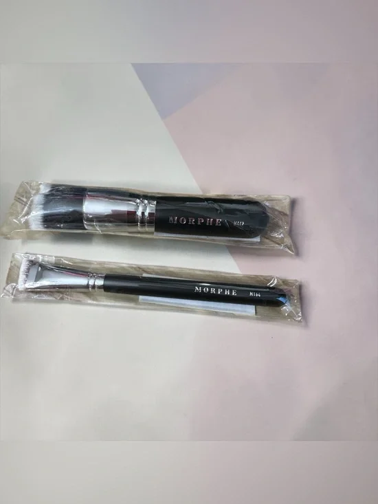 Morphe Black Face & Eye Brush Duo buffer brush and contour brush m442 m164