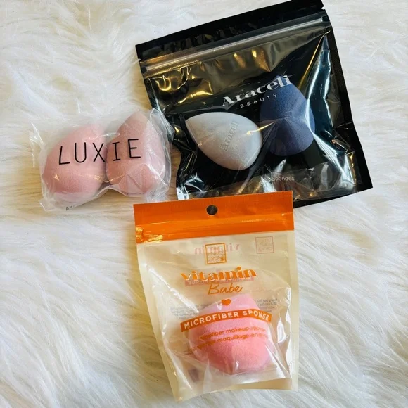 Luxie Makeup sponges, Vitamin microfiber sponges and araceli sponges