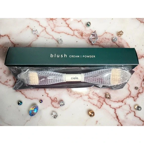 Ciele -  Dual Ended Blush Brush - *NEW!*