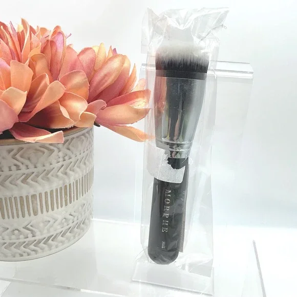 Morphe‎ M444 Deluxe Definition Buffer Brush Foundation Blending Synthetic New