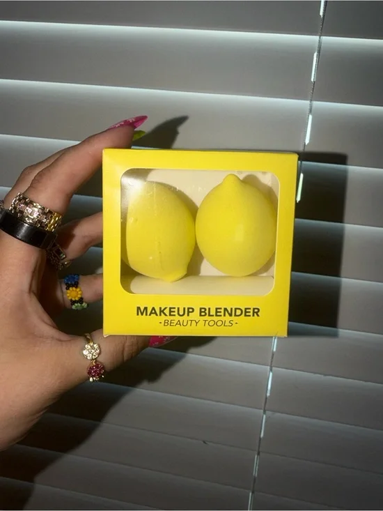 Yellow Makeup Blender Sponges - Soft Beauty Tools
