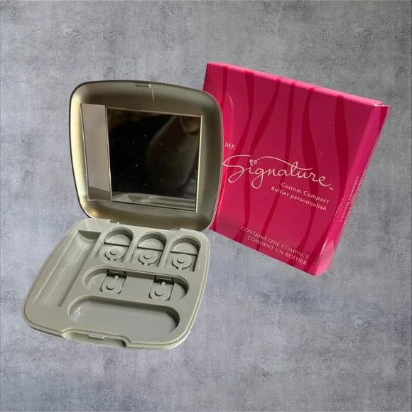 Mary Kay MK Signature Custom Refillable‎ Compact 9004 Lipstick Eyeshadow Blush