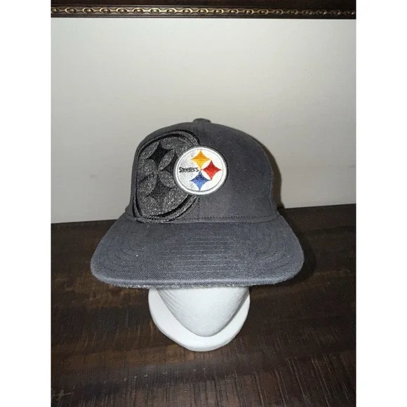 Pittsburgh Steelers‎ NFL Reebok On Field Sidelines Hat Boys 4-7 Fitted