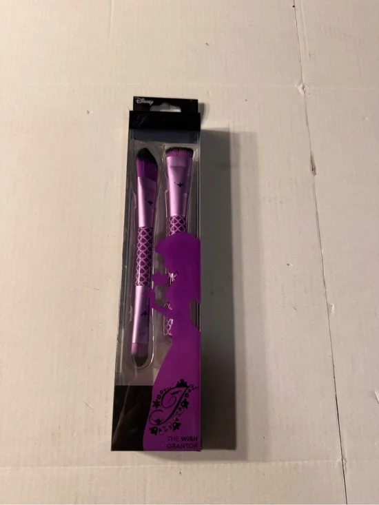Disney Purple Two-Piece Makeup Brush Set