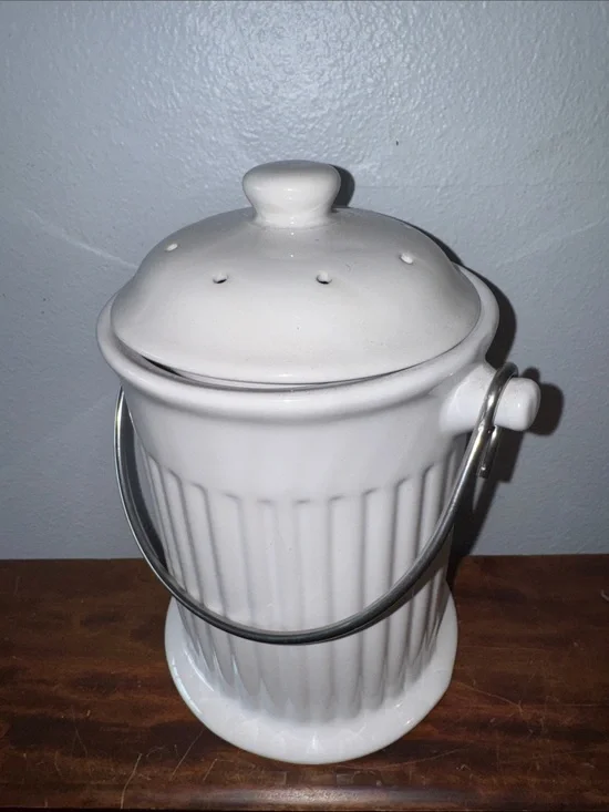 World Market 1 Gallon Ceramic Compost Crock  “Norpro”  4 Quart Never Used