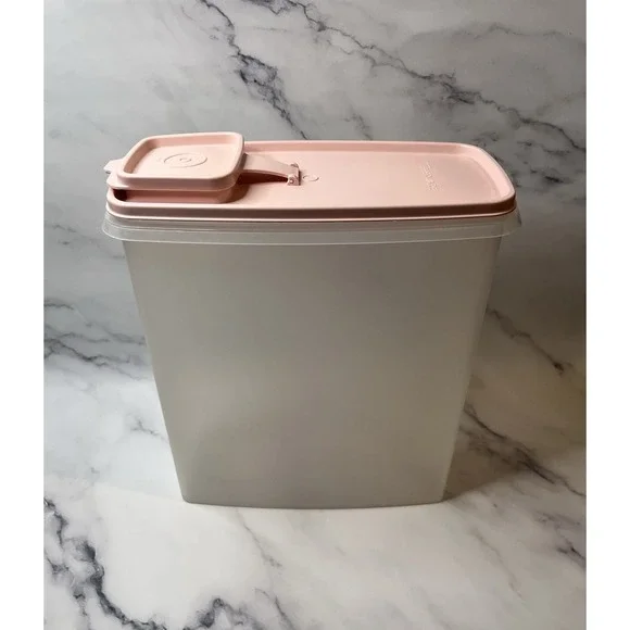 Vintage Tupperware Cereal Keeper With Pink Flip Spout 10