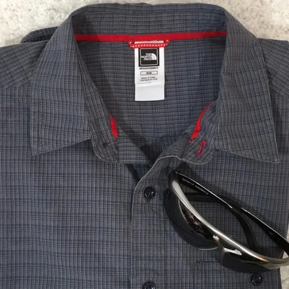 North Face men’s blue gray shirt