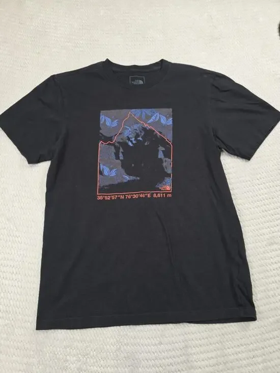 The North Face Shirt Mens Medium Black Short Sleeve Graphic Tshirt