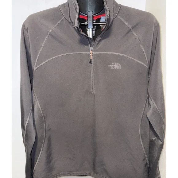 The North Face Pullover Mens Large Gray  1/4 Zip  Long Sleeve Top