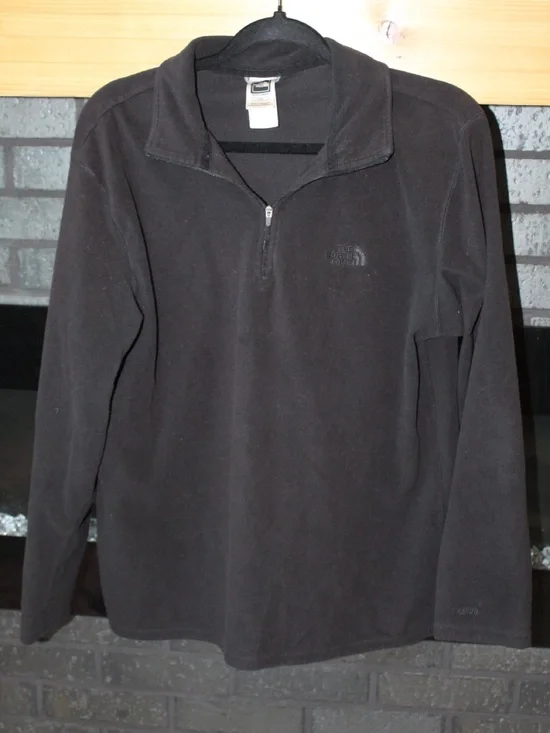 The North Face Black Quarter-Zip Fleece Pullover