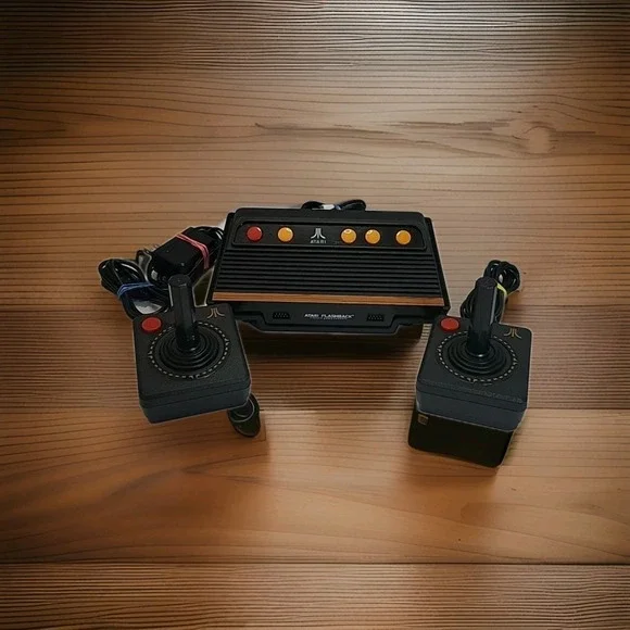 Atari‎ Flashback 8 Console 105 Built-in Games 40th Anniversary Tested