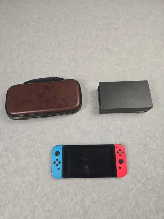 NINTENDO HAC-001 (-01) RED/BLUE (BKEHAC001) SD Card Case Dock (READ DESCRIPTION)