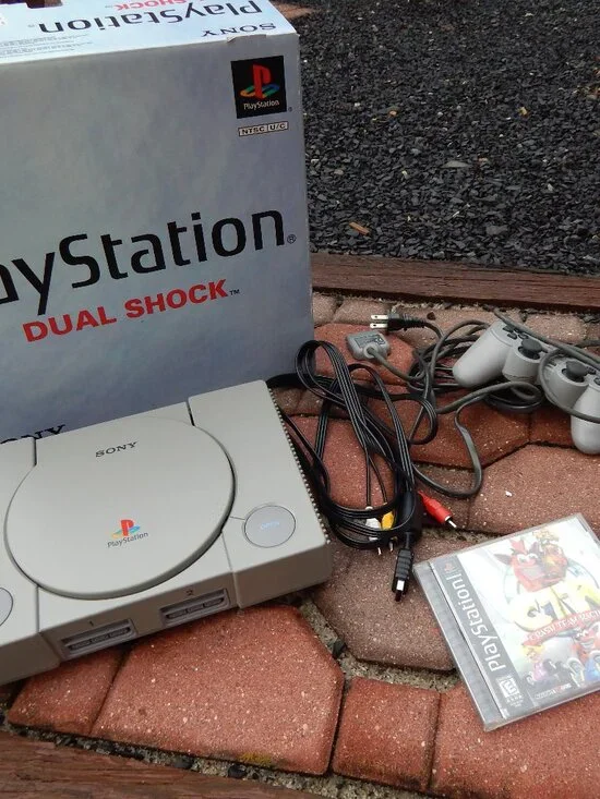 PlayStation 1 Dual Shock PS1 SCPH-5501 Console w/ Box Bundle - Tested Works ***