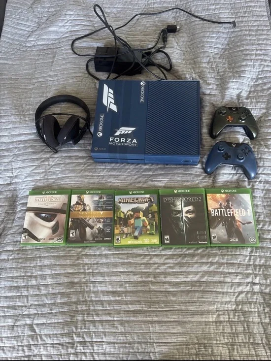 Xbox One Forza Motorsport Special Edition Console Bundle 781 GB w games & more