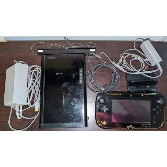 Nintendo Wii U Wind Waker HD Deluxe 32GB Console Zelda GamePad Tested