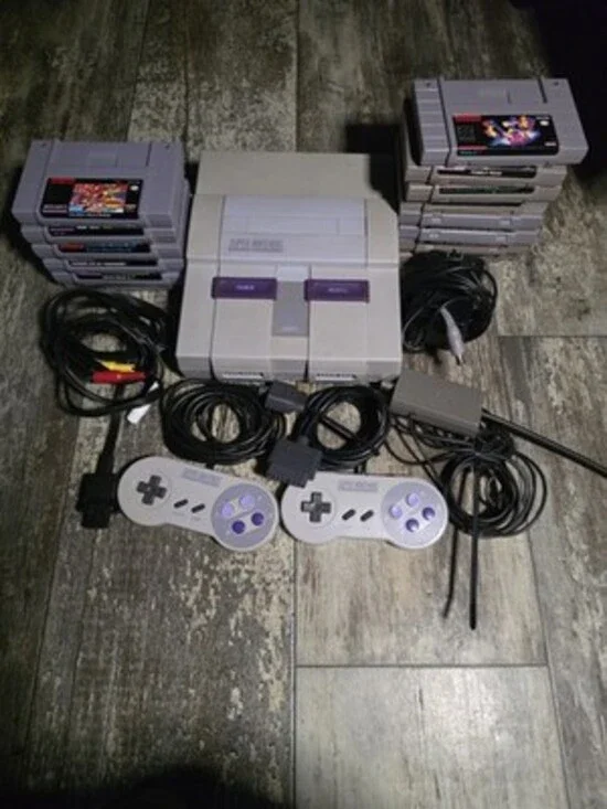 SNES Nintendo Console Bundle w/ 14 Games, Controllers, -tested