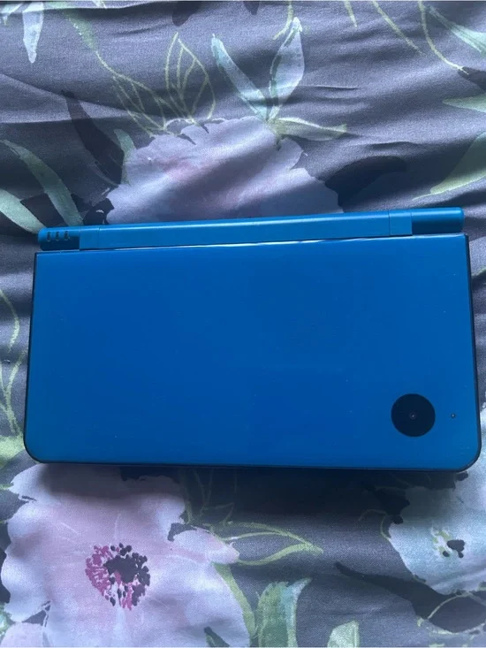 Nintendo DS xl midnight blue console only no charger