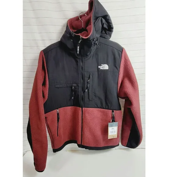 The North Face Retro Denali Color Block Hooded Jacket in Sumac/TNF, SZ Medium