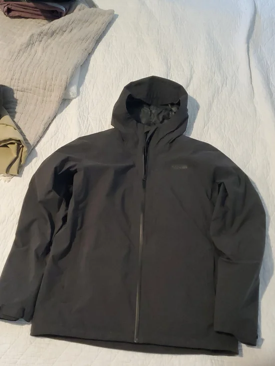 The North Face Men's Black Hooded Raincoat