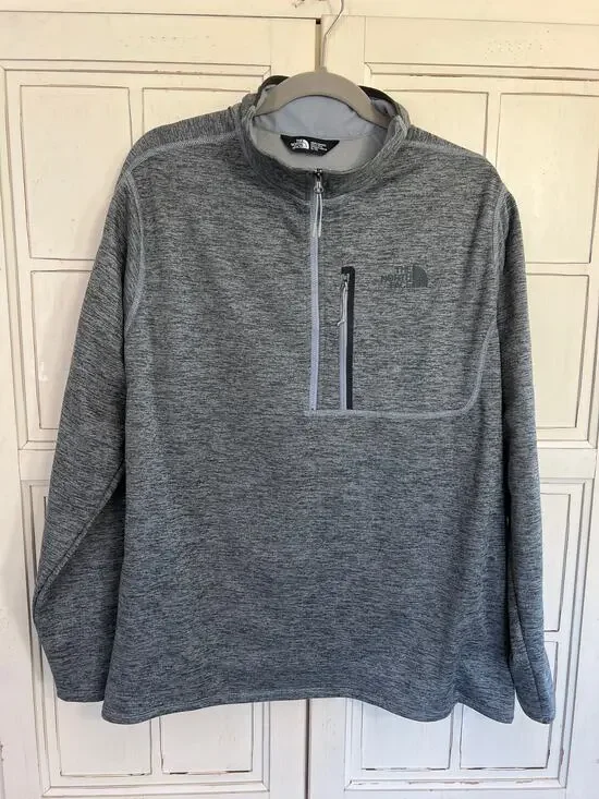 The North Face size XL gray 1\2 zip pullover fleece lined