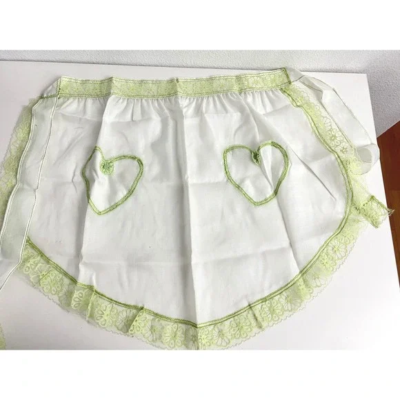 Vintage White Half Apron Lime Green Lace Trim‎ Heart Applique Retro Cottagecore