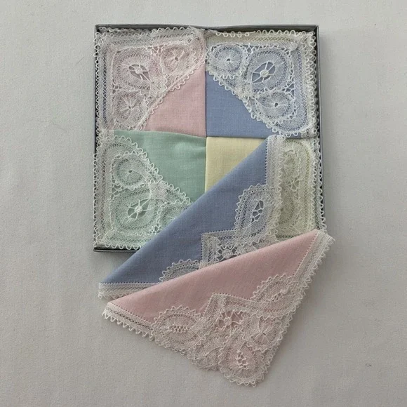 VTG Belgian Lace Trim Cocktail/Tea Napkins Boxed Set Of 6, 8-3/4