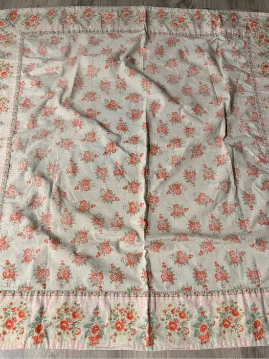 Sweet Shabby Floral Vintage Tablecloth 46