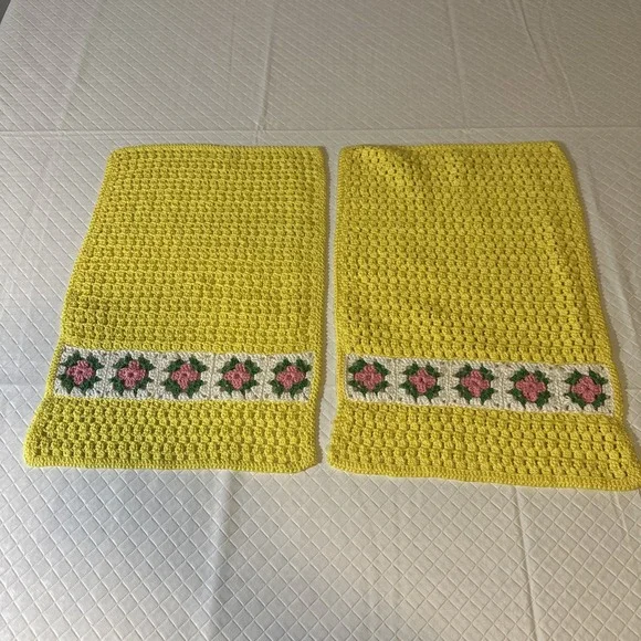 Handmade Vintage Crocheted yellow placemat Rectangle‎ Set 2 Romantic Cottagecore
