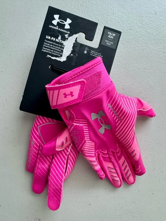 Under Armour F9 Nitro Football Gloves. Youth Small. Glue Grip. Pink. NWT