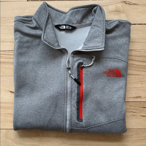The North Face Men's Gray Zip Up