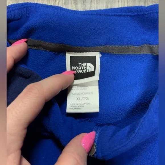 men's The North Face 1/4 zip fleece pullover‎ in blue