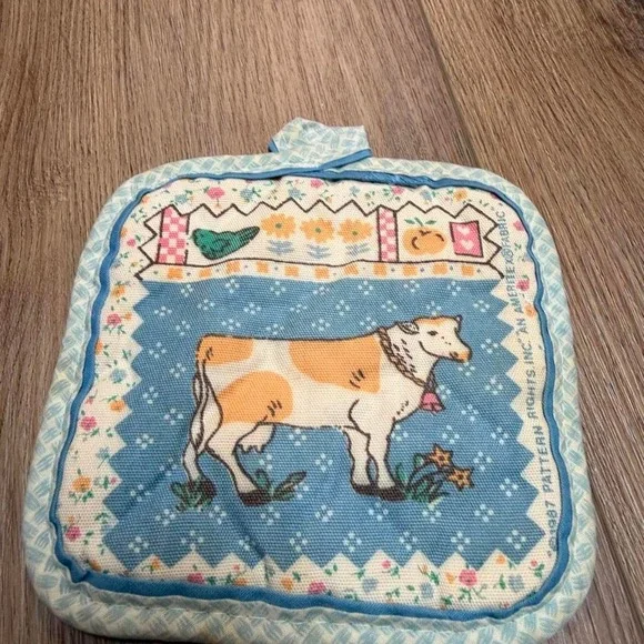 Vintage Farmhouse Cow Pot Holder Trivet Cottagecore Country Kitchen Decor