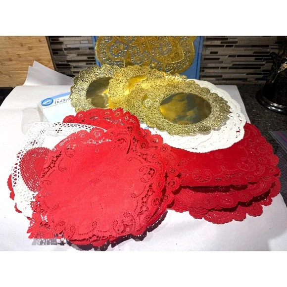 Vintage Holiday Doilies Lot Wilton Amscan Christmas Valentine Gold Foil Lace